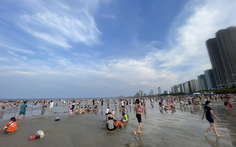 Bãi tắm Mỹ Khê