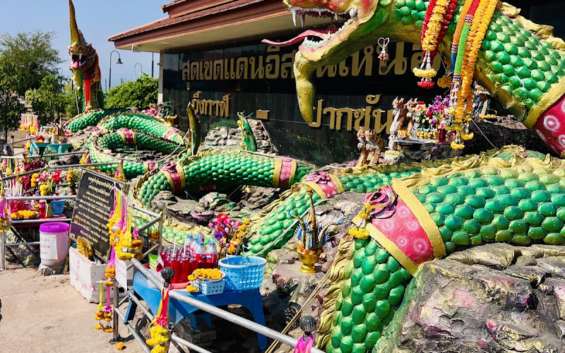 ศาลาริมโขง บึงกาฬ