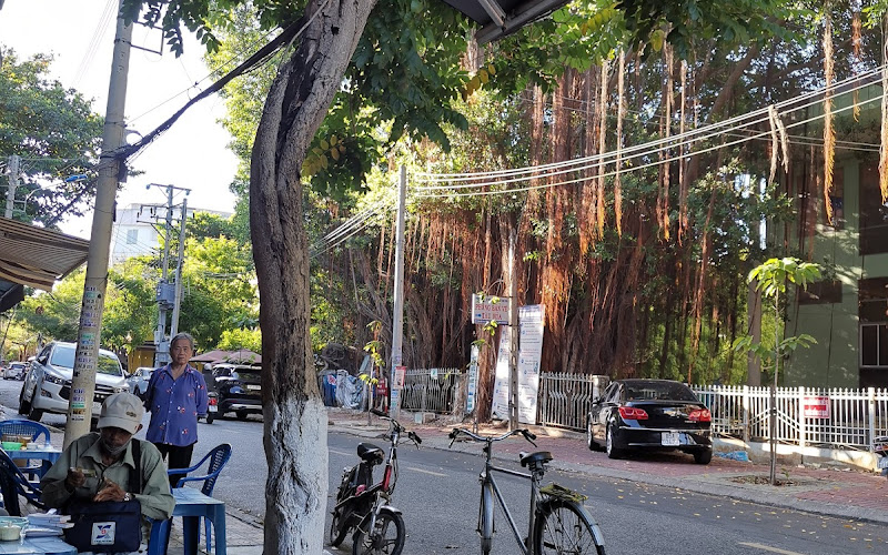 Bún mắm nêm cô Mai