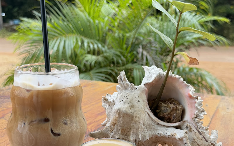 Mak Phrao Coffee & Tea
