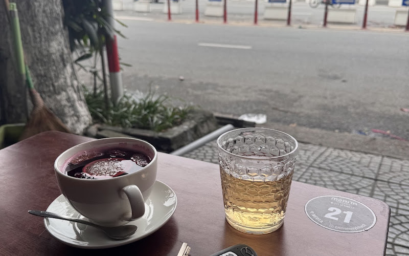 MêRiTa Coffee 24/7 - 211 Lê Đình Lý