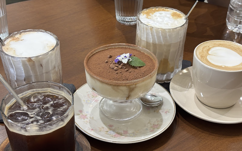 Dawn & Dusk Coffee Roastery 朝暮咖啡烘焙