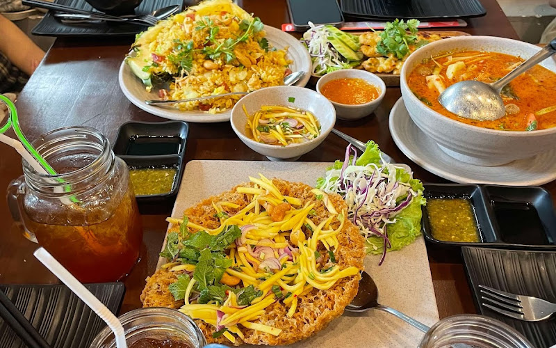 RAU - Thai Restaurant & Sports Bar