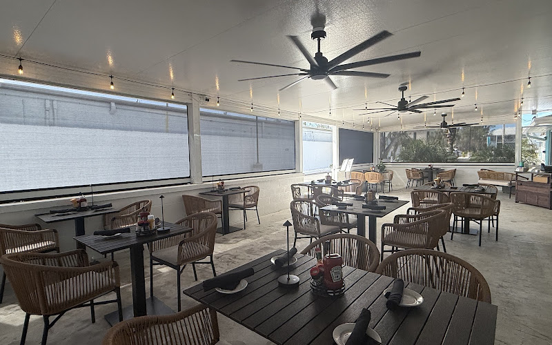 Lo’ Key Island Grille