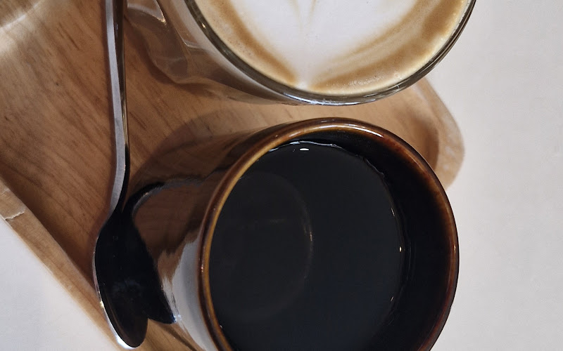 Ground coffee crafter