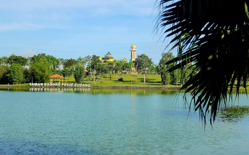 Tasik Taman Bukit Layang-Layang