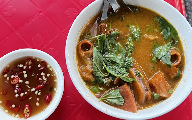 Phá Lấu 88 Bà Huyện Thanh Quan