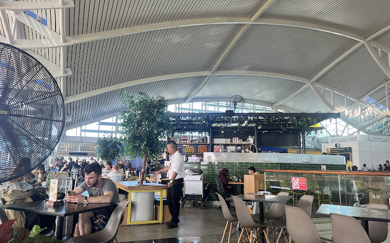 FRESH Restaurant Bali Airport