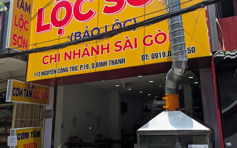 Vietnam's Broken Rice - Cơm Tấm Lộc Sơn - Nguyễn Công Trứ