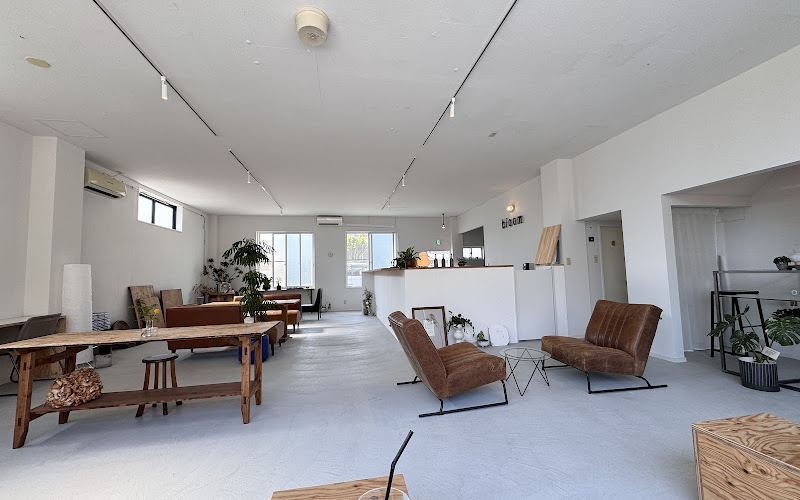 bloom cafe 十和田店