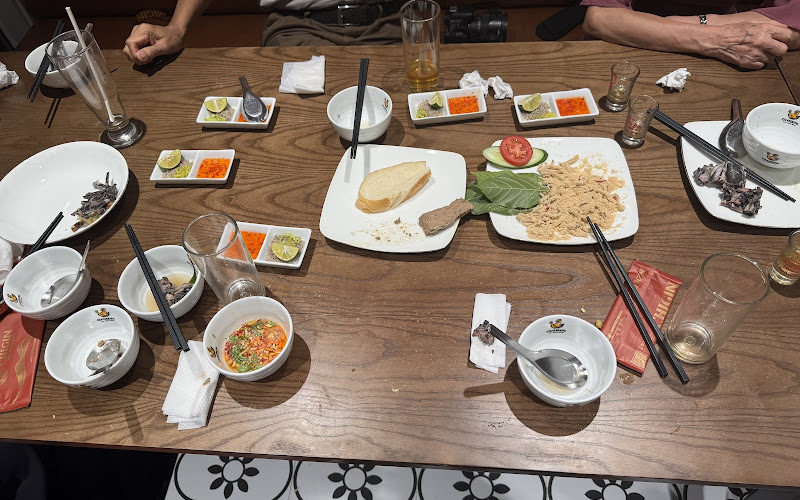 Nhà hàng Chigin - Gà Sâm Báo