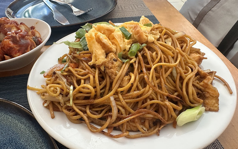 Bluemoon Restaurant Bar & Grill