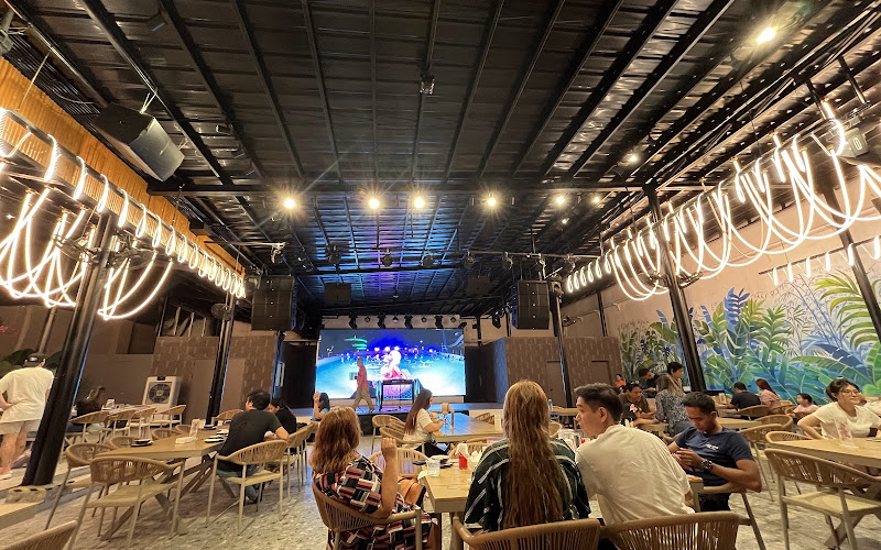 Highway BBQ and Beer