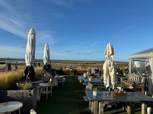 The White Horse Brancaster Staithe by null