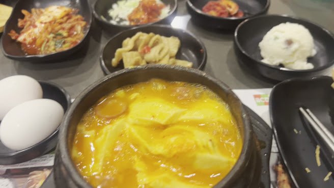 BCD Tofu House by null