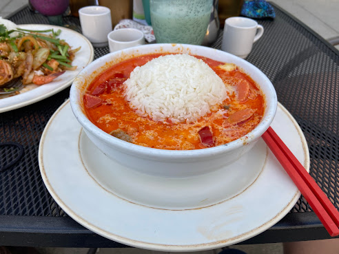 Pho Hong by null