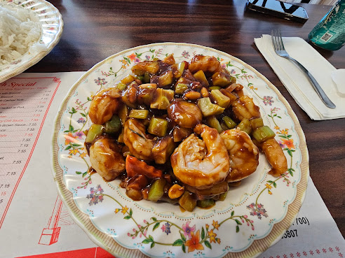 Zhong Hua Chinese Restaurant by null