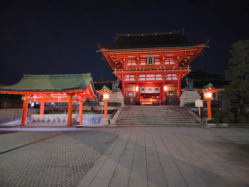 Fushimi Inari Taisha by null