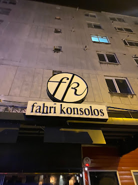Fahri Konsolos by null
