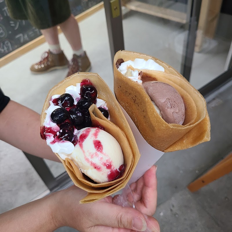 アオヤマクレープ