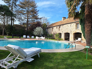 Photo n°74 de Moulin de Dannemois ancienne demeure de l'artiste Claude François à Dannemois (Salon de thé)