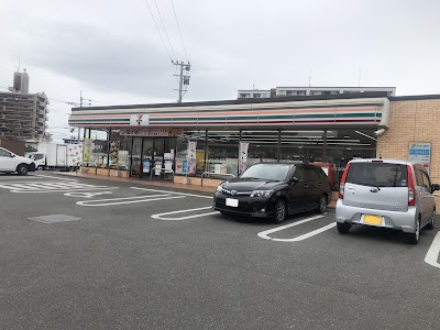 セブン-イレブン 那珂川片縄東店