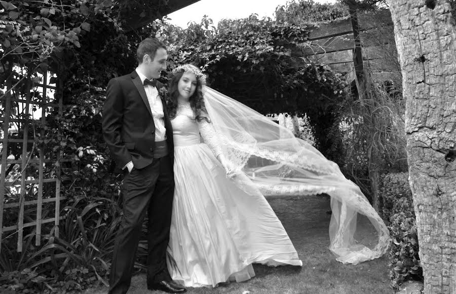 Fotografo di matrimoni Claire Griffiths (cjgriffithsphoto). Foto del 2 luglio 2019