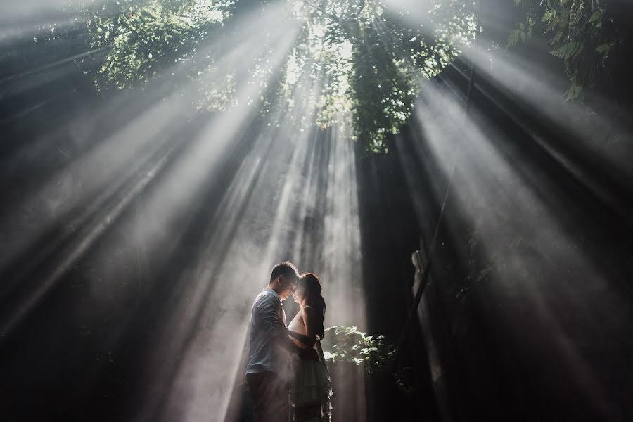 Düğün fotoğrafçısı Gustu Hendra (gustuhendra). 25 Eylül 2019 fotoları