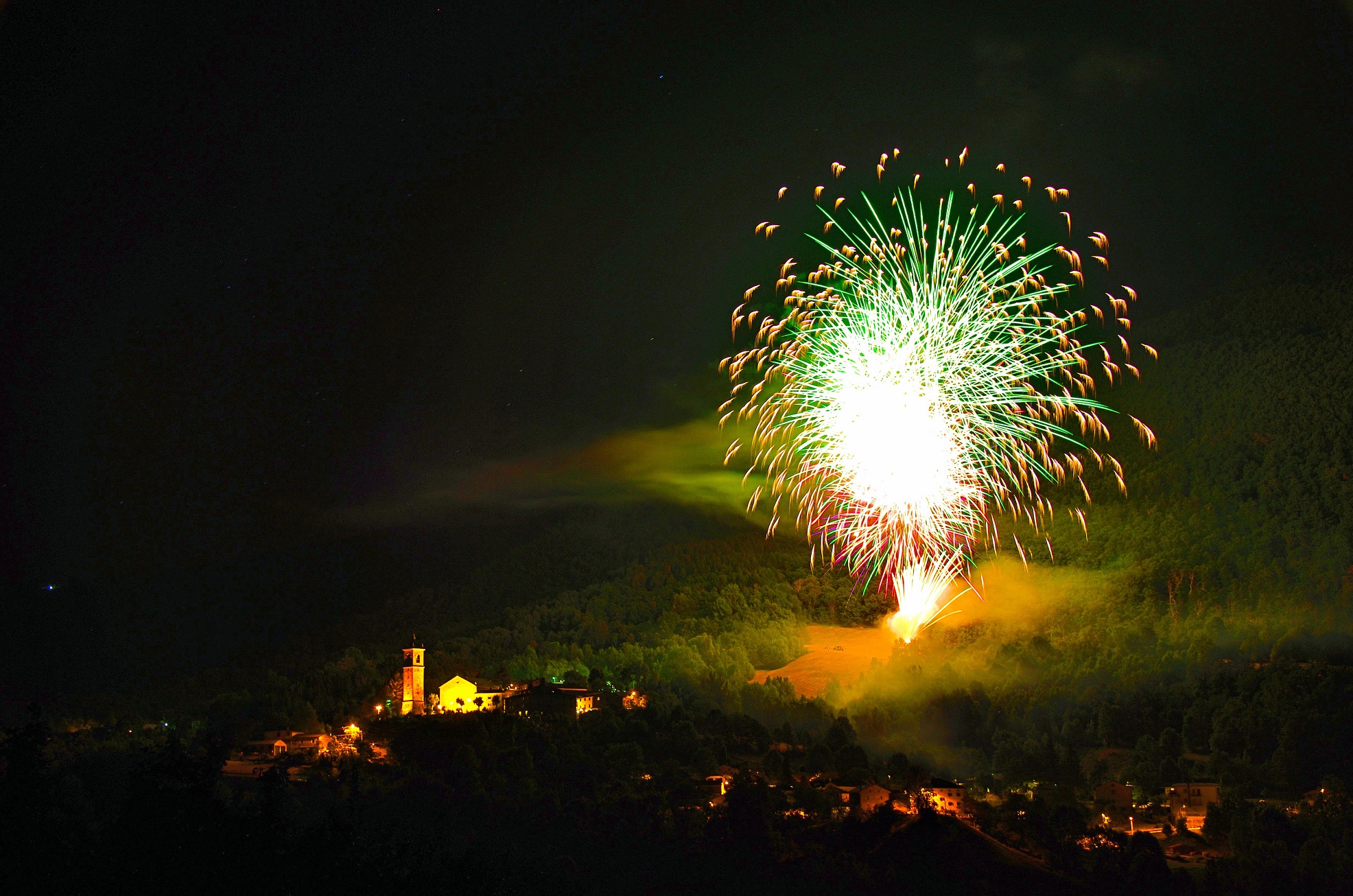 fuoco in cielo di betablu