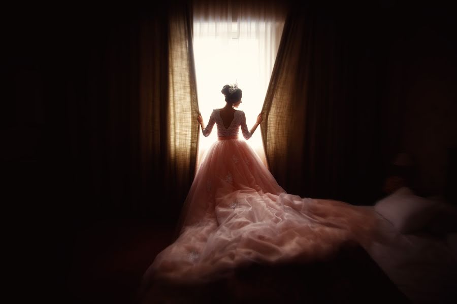 Wedding photographer Aleksandra Romanchenko (photo2012). Photo of 26 January 2020