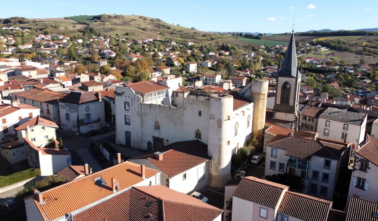 Château classé monument historique Mezel