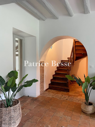 Wooden staircase in a house - Prestige house for sale in La Ferté-Bernard, 10 rooms, 6 bedrooms