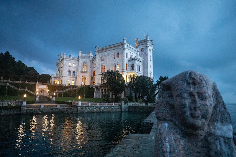 Trieste il castello di Miramare  di Maurizio Soravito