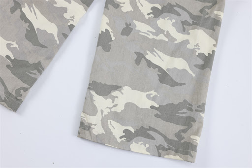 Title 3, Mens Fashion Camouflage Zipper Overalls. Durab...