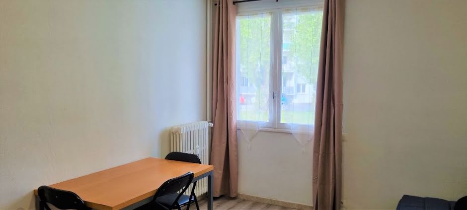 Location  appartement 1 pièce 18 m² à Albi (81000), 375 €