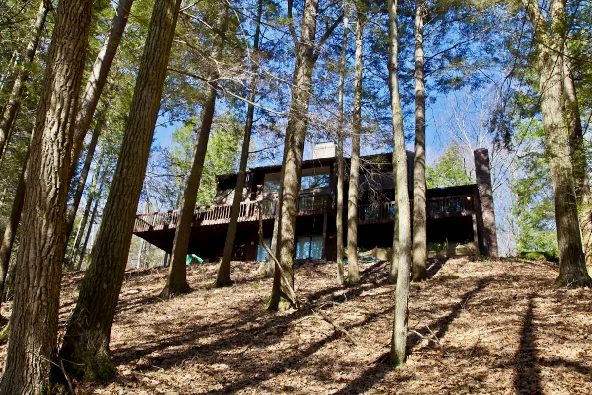 The Treehouse Modern Home in the Woods - Best Luxury Connecticut Treehouse Rentals for a Family Vacation