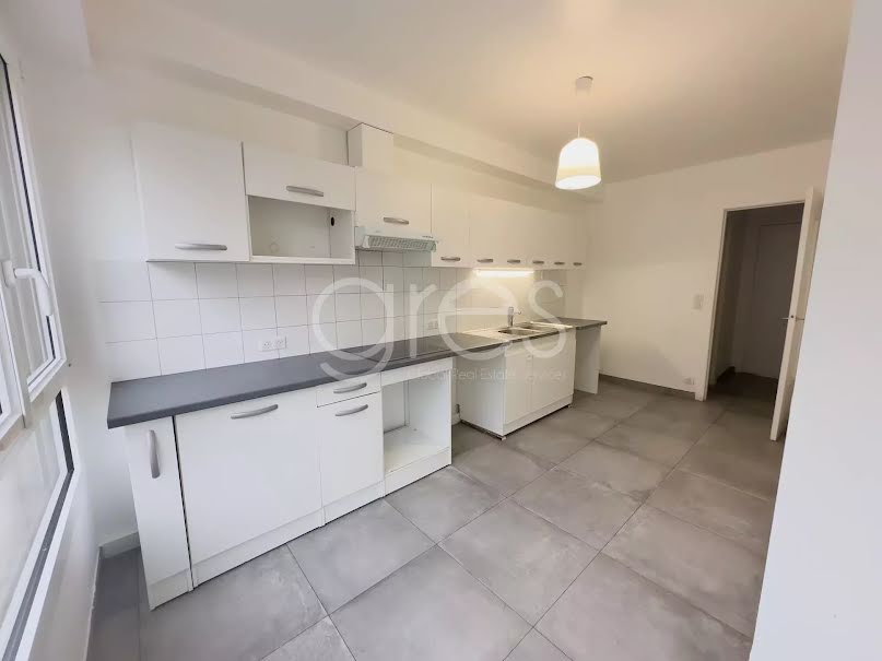 Location  appartement 4 pièces 140.36 m² à Paris 16ème (75016), 3 998 €