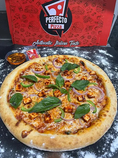 Peri-Peri Paneer Pizza