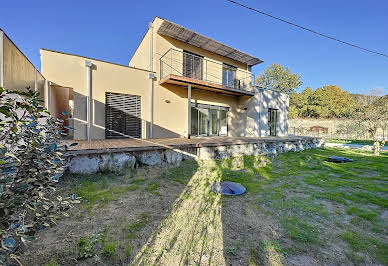 Villa with pool and terrace 4