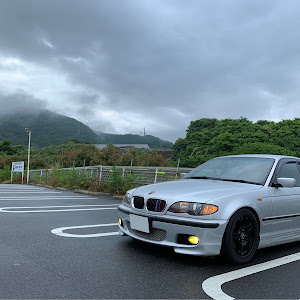 318i Mスポーツ