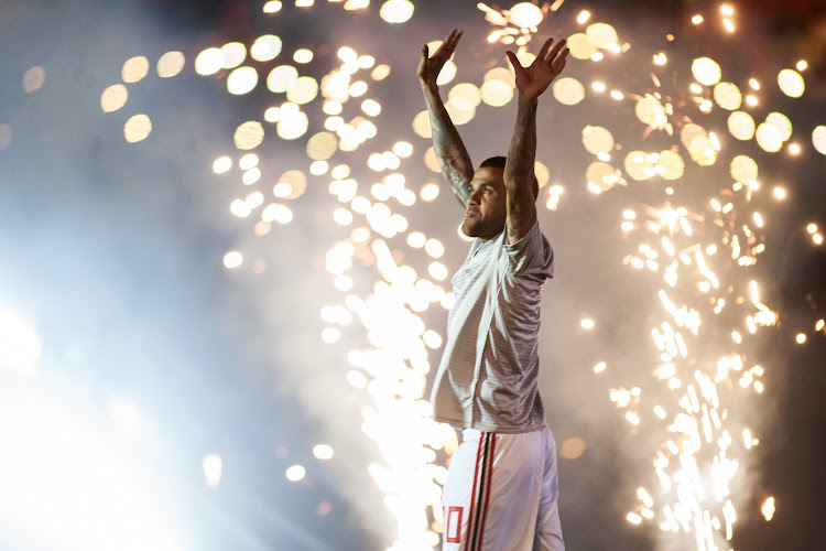 Dani Alves heureux comme un enfant : "Je me suis battu comme un fou pour vivre ce moment"