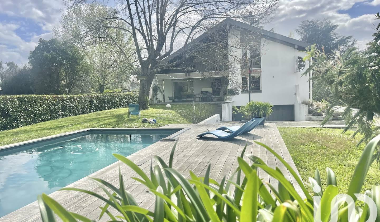 Maison avec piscine et terrasse Merignac