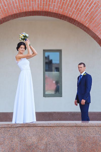 Wedding photographer Mikhail Pivovarov (stray). Photo of 30 October 2015