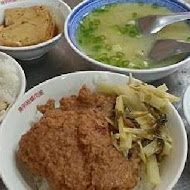 陳明統爌肉飯