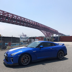 NISSAN GT-R