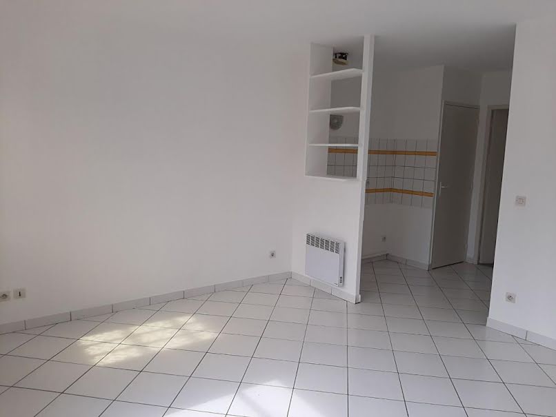 Location  appartement 2 pièces 33 m² à Sully-sur-Loire (45600), 450 €