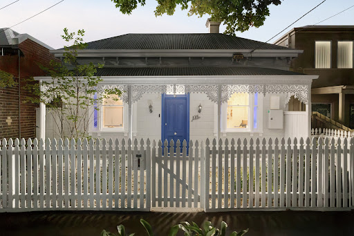 Maison contemporaine avec piscine et jardin 1