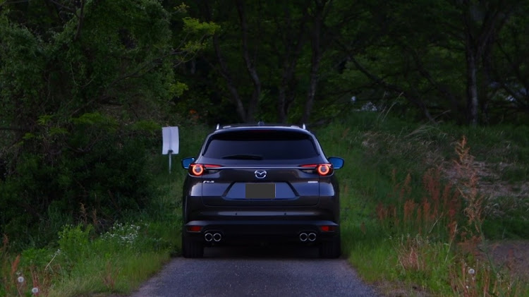 CX-8の純正風・マシングレー・田舎・後ろ姿に関するカスタム事例の投稿画像2枚目