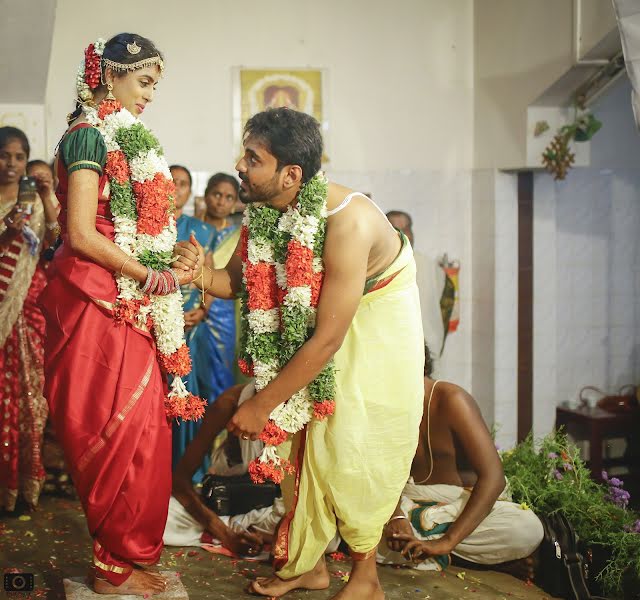 Fotógrafo de casamento Balaravidran Rajan (firstframe). Foto de 12 de janeiro 2018