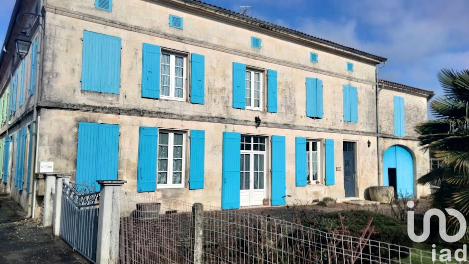 Vente maison 14 pièces 262 m² à Saint-Genis-de-Saintonge (17240), 340 000 €